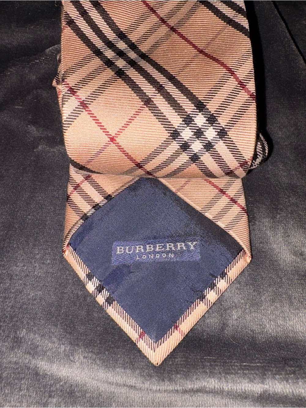 Burberry Tan Nova Check Silk Tie with Black & Red Accents - Picture 5 of 8